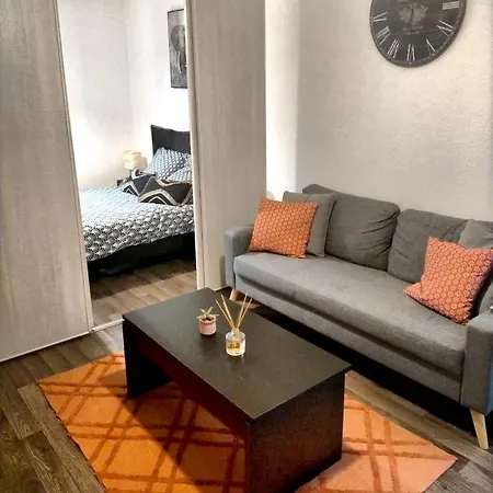 Magenta, Appart. Cosy Proche Gare & Centre Apartment